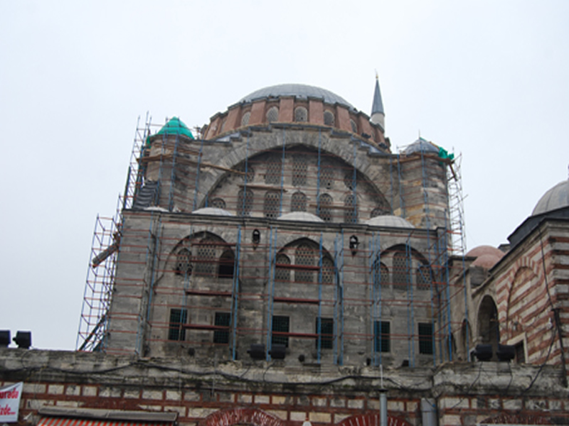 1999 Depreminin Ardından Mihrimah Sultan Camii Restorasyonu